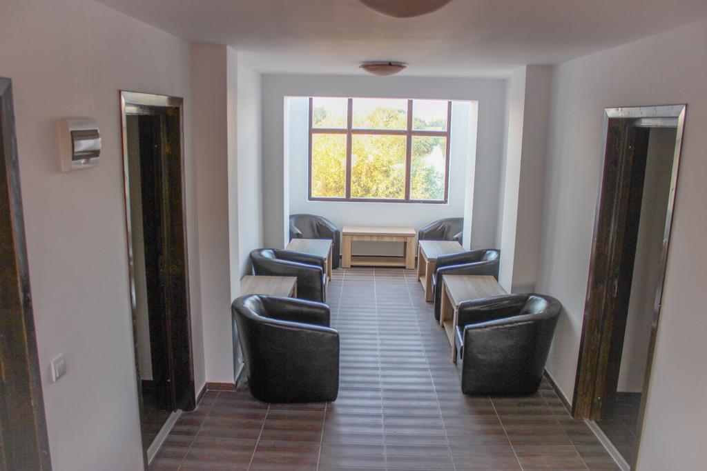 Pensiunea Obretin All Inclusive Mila Douazeci si Trei Exterior photo