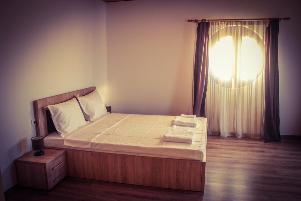 Pensiunea Obretin All Inclusive Mila Douazeci si Trei Exterior photo