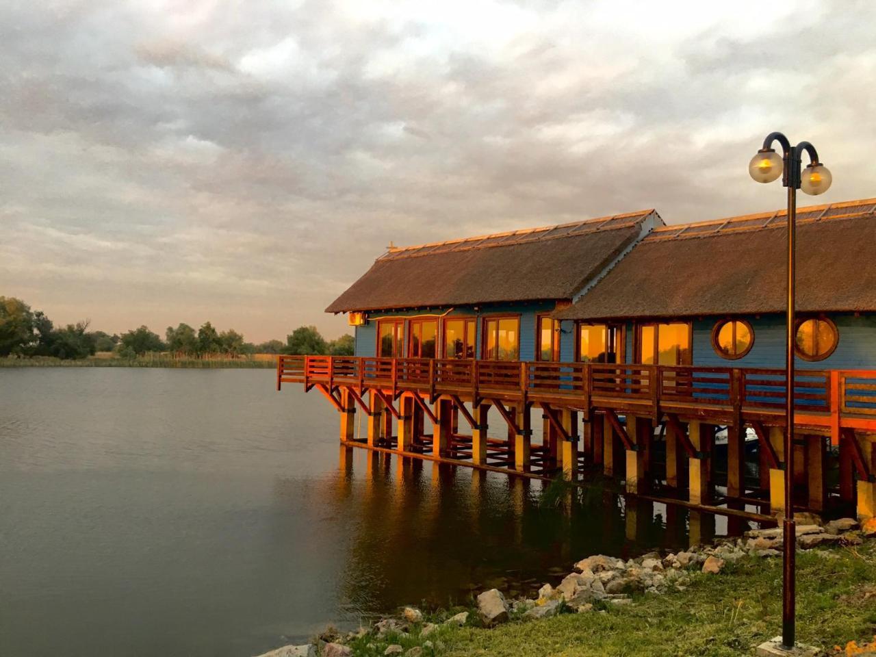 Pensiunea Obretin All Inclusive Mila Douazeci si Trei Exterior photo